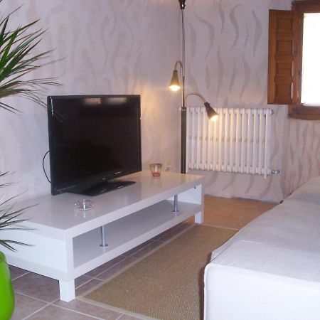 Cabanas de Polendos Casa Rural Con Jacuzzi Taberna Del Tio Pedro מראה חיצוני תמונה