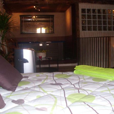 Cabanas de Polendos Casa Rural Con Jacuzzi Taberna Del Tio Pedro מראה חיצוני תמונה