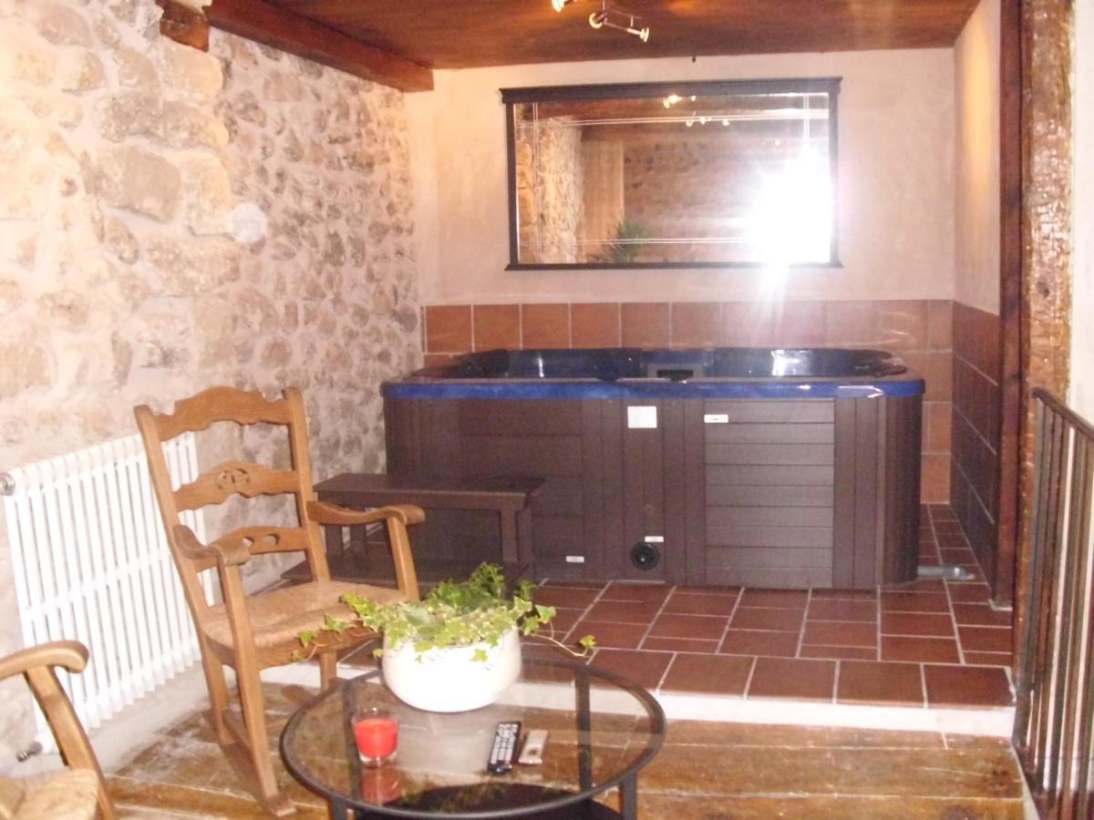 Cabanas de Polendos Casa Rural Con Jacuzzi Taberna Del Tio Pedro מראה חיצוני תמונה